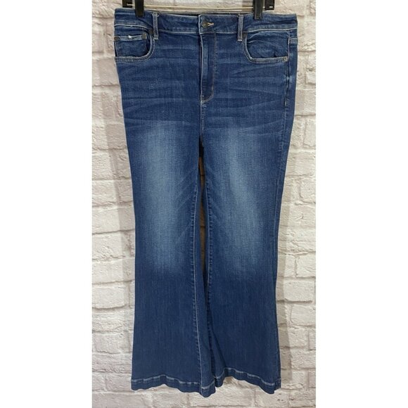 American Eagle Jeans Womens Size 14 Super High Rise Flare Stretch Denim - Picture 1 of 13
